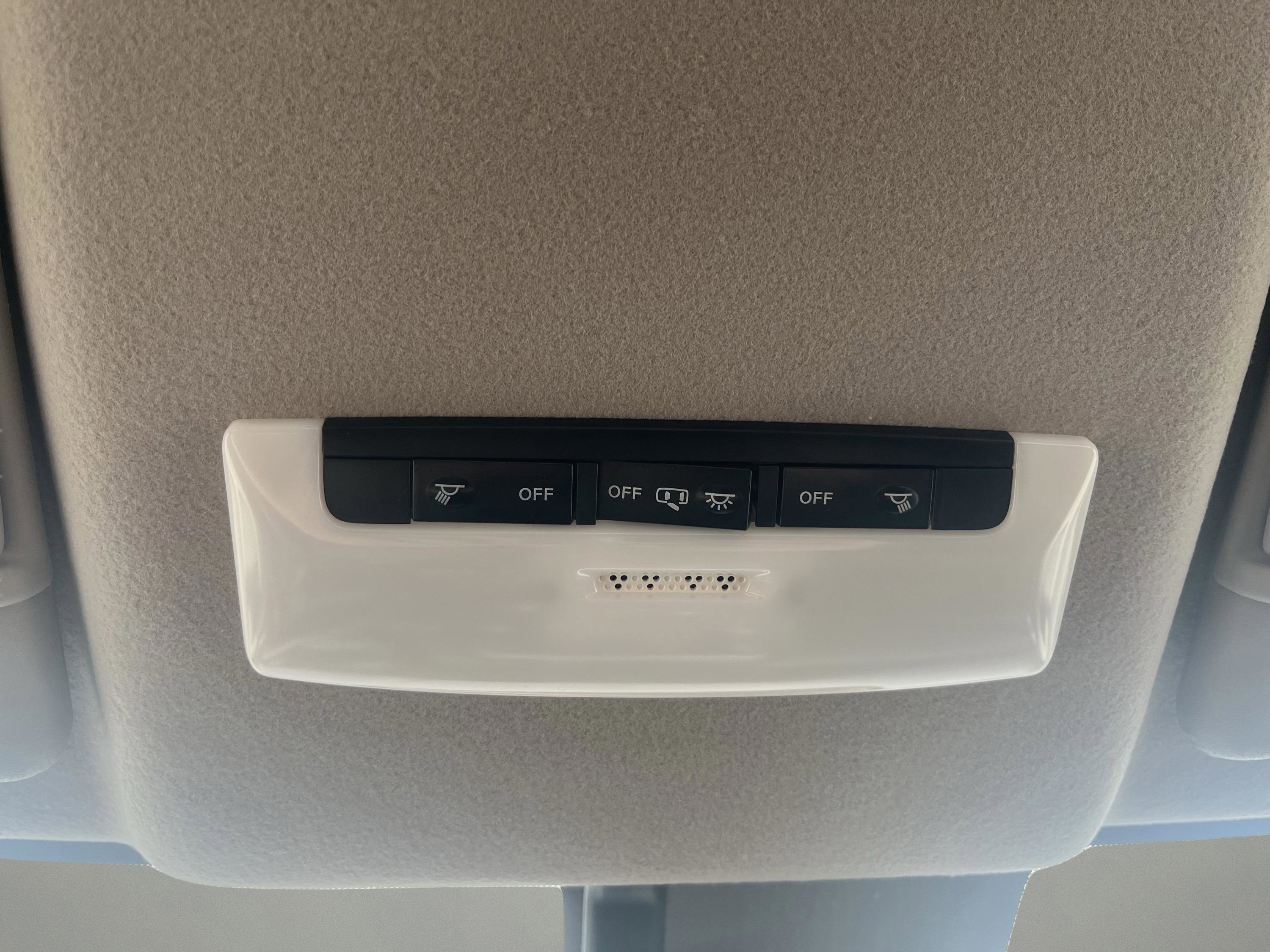 Used 2024 Nissan Versa S w/ Trunk Package image 23