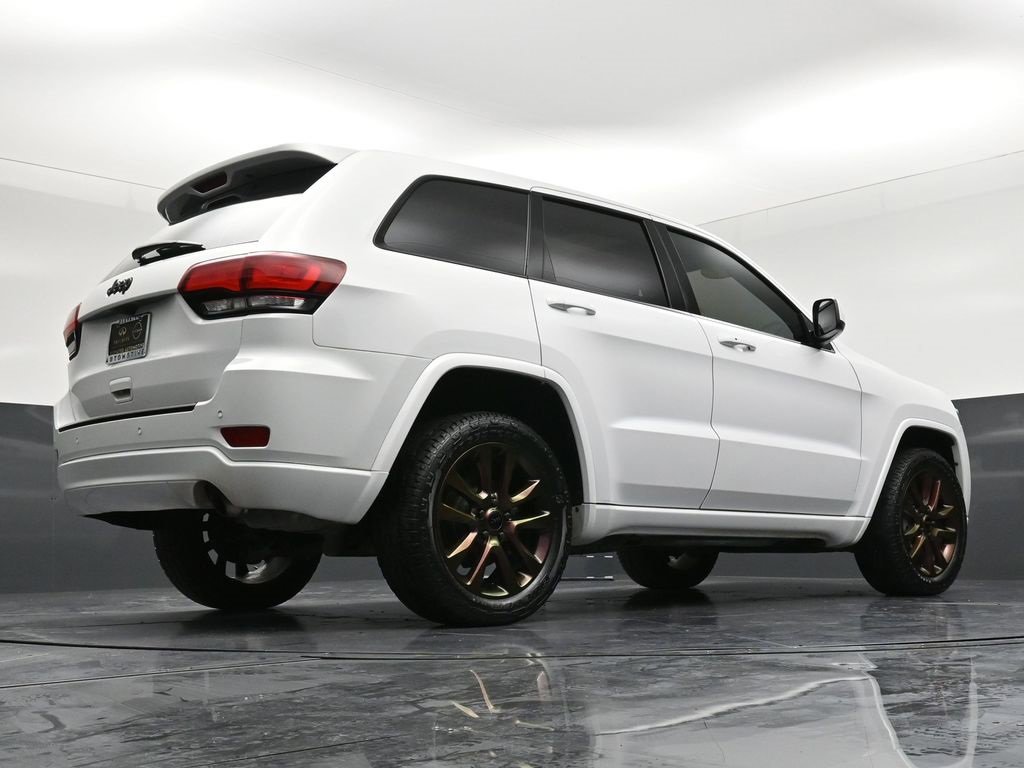 Used 2018 Jeep Grand Cherokee Altitude image 30