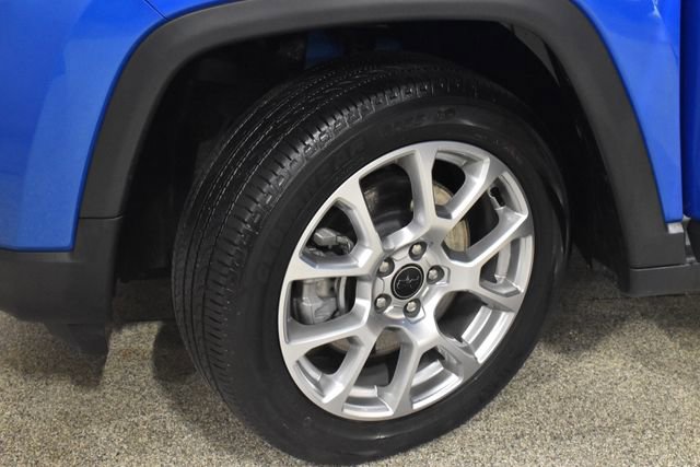 Used 2025 Jeep Compass Limited AWD/4WD image 11