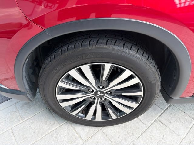 Used 2020 Mitsubishi Outlander SE FWD image 12
