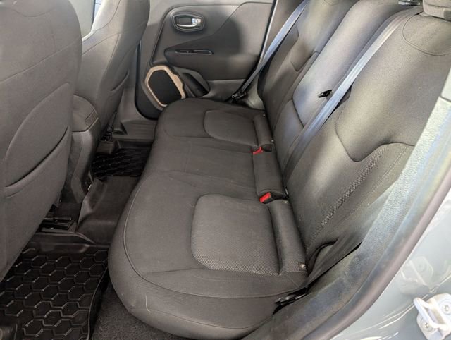 Used 2017 Jeep Renegade Latitude w/ Popular Equipment Group AWD/4WD image 24