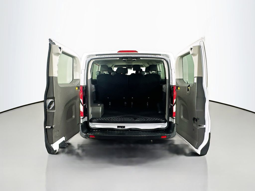 Used 2023 Ford Transit 350 XLT image 28