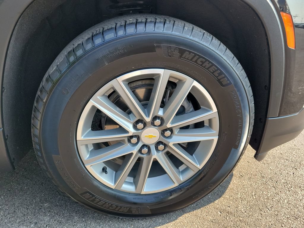 Used 2022 Chevrolet Traverse LT FWD image 6