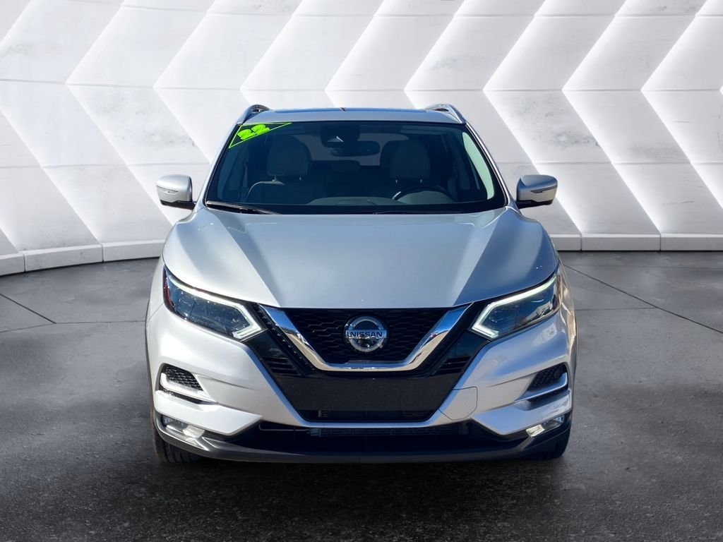 Used 2022 Nissan Rogue Sport SL w/ Premium Package image 2