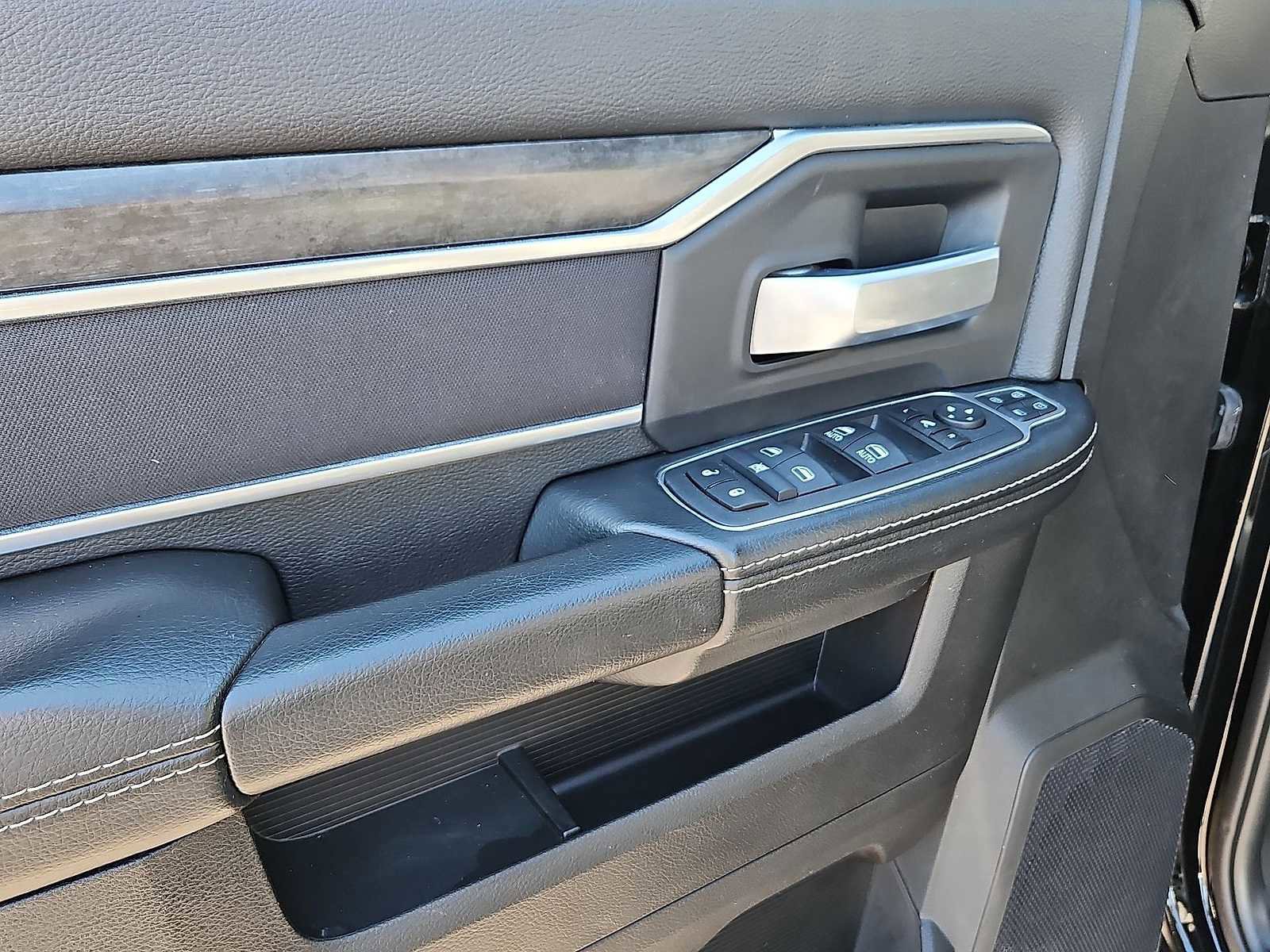 Used 2024 RAM 2500 Big Horn w/ Bed Utility Group image 25