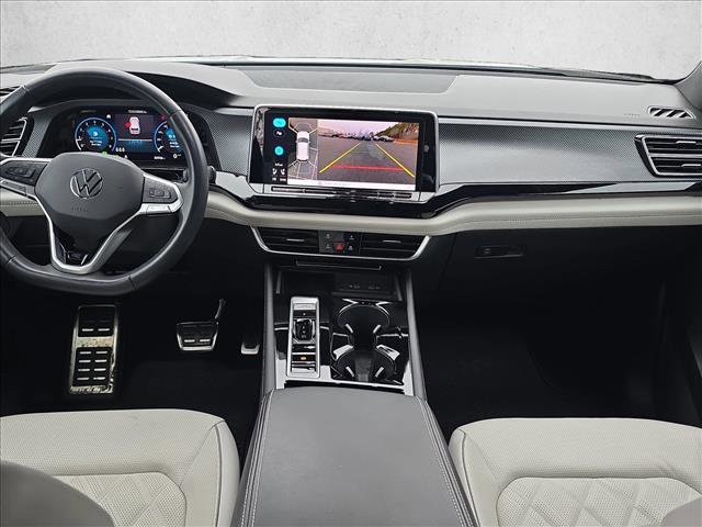 Used 2024 Volkswagen Atlas Cross Sport SEL Premium R-Line image 17