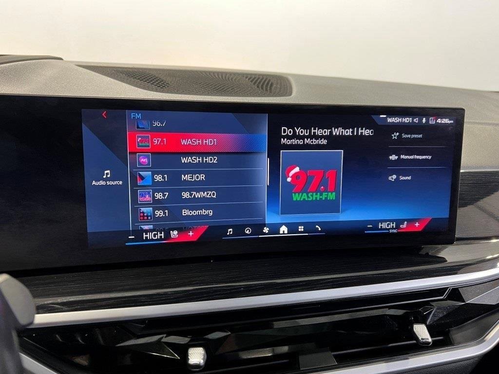 Used 2024 BMW X7 M60i w/ Executive Package image 44