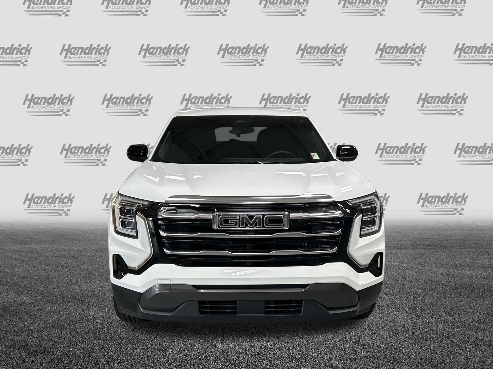 Used 2025 GMC Terrain Elevation AWD/4WD image 3