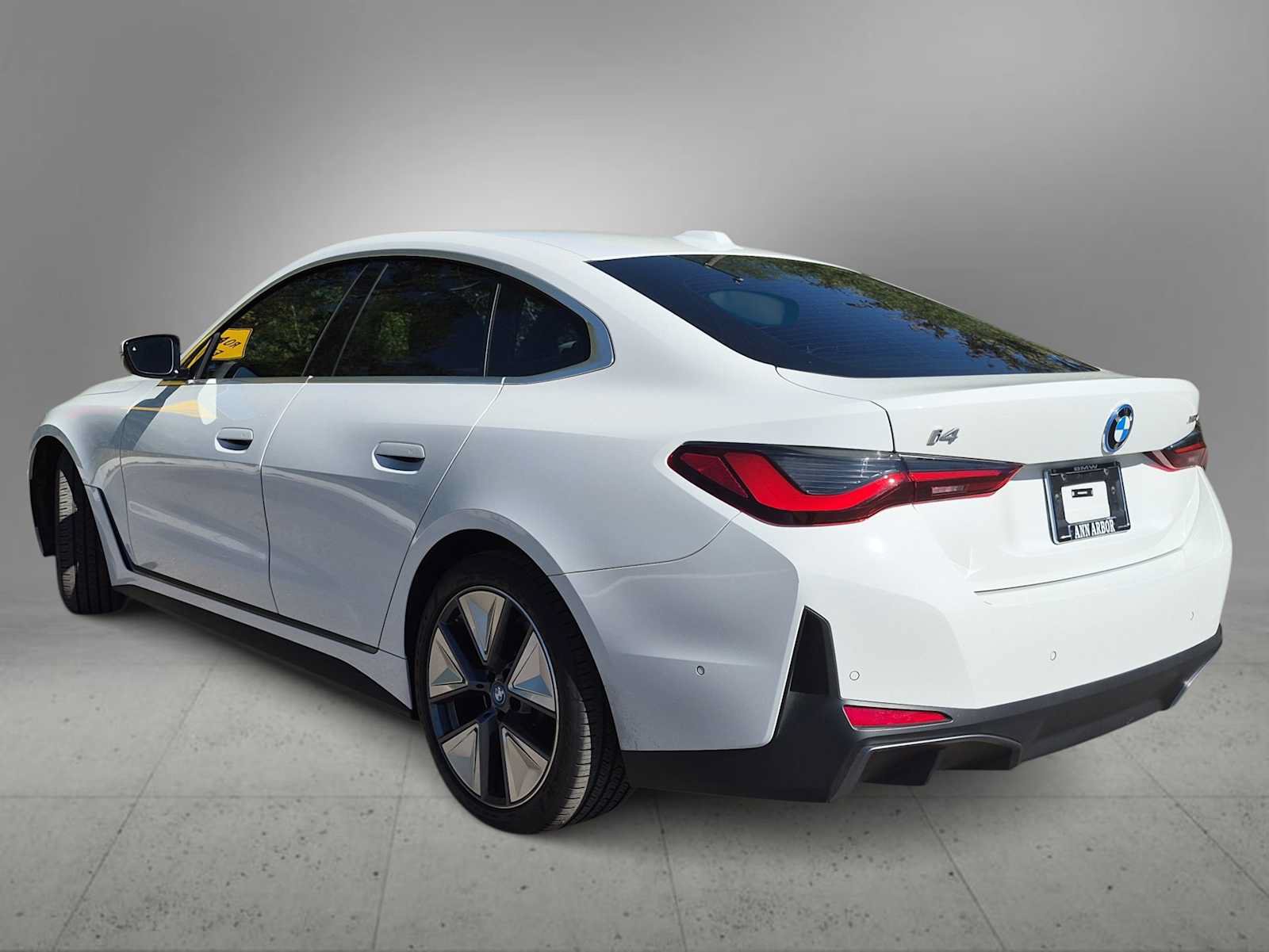 Used 2024 BMW i4 xDrive40i w/ Premium Package AWD/4WD image 6