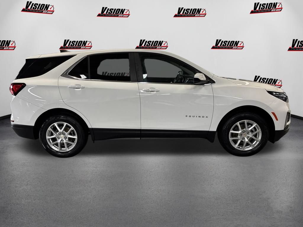 Used 2024 Chevrolet Equinox LT w/ LPO, Floor Liner Package AWD/4WD image 4