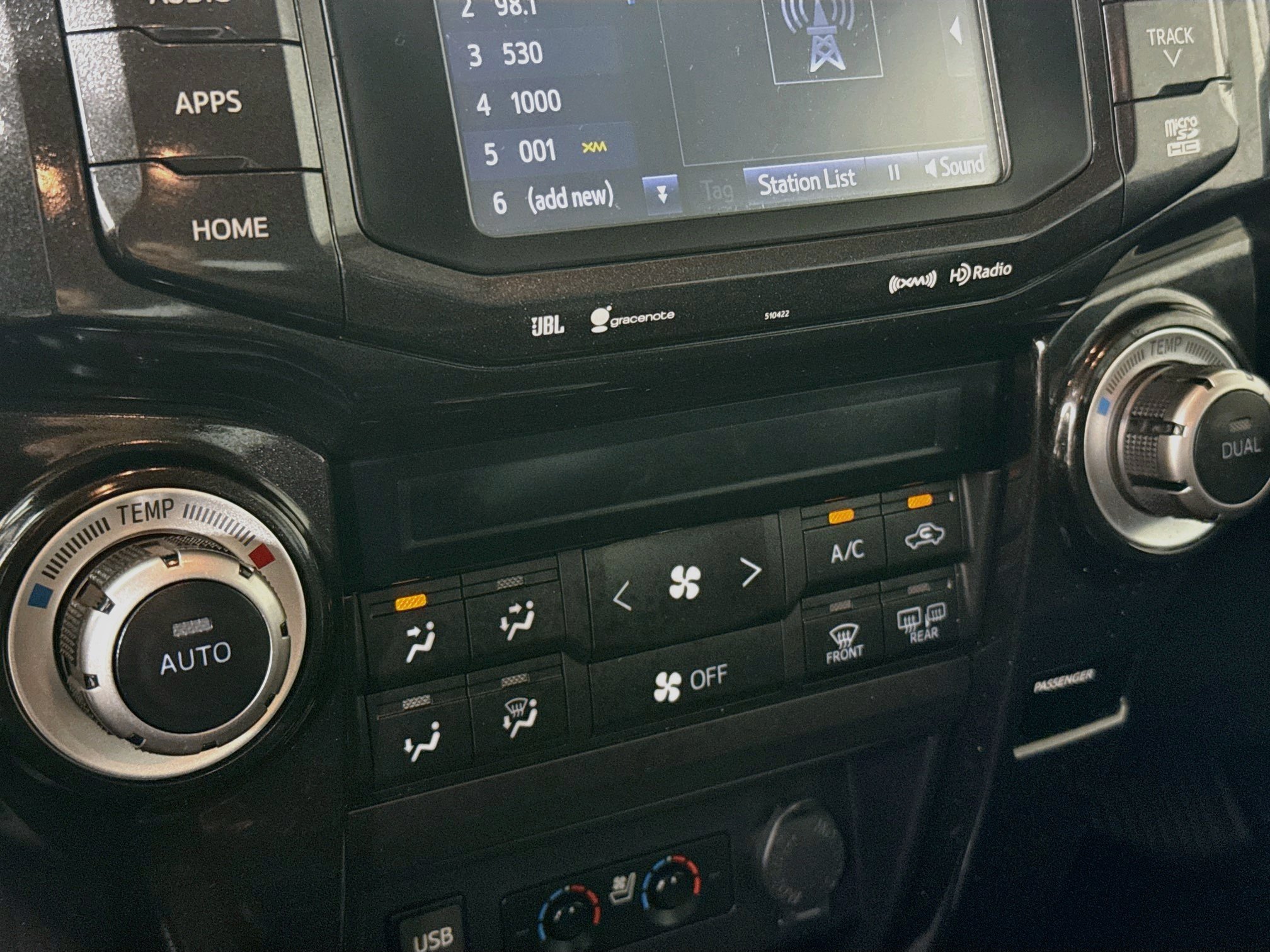 Certified 2019 Toyota 4Runner Limited AWD/4WD image 17