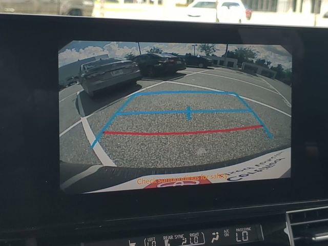 Certified 2025 Toyota Sienna XLE image 21