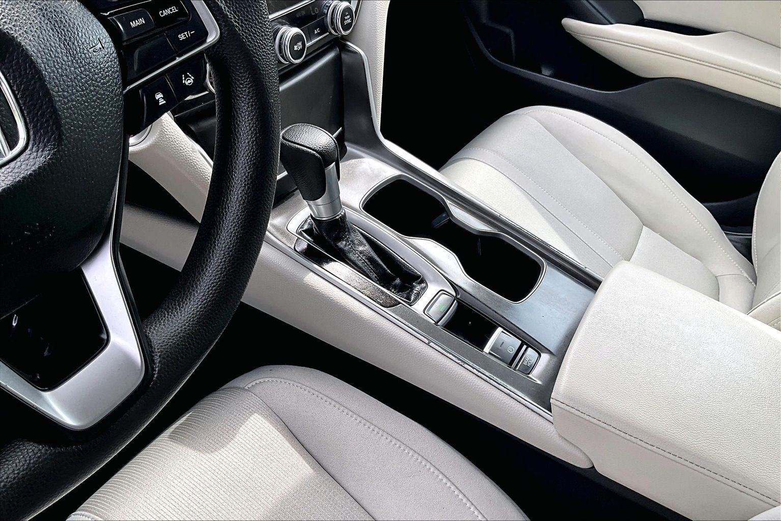 Used 2018 Honda Accord EX image 15