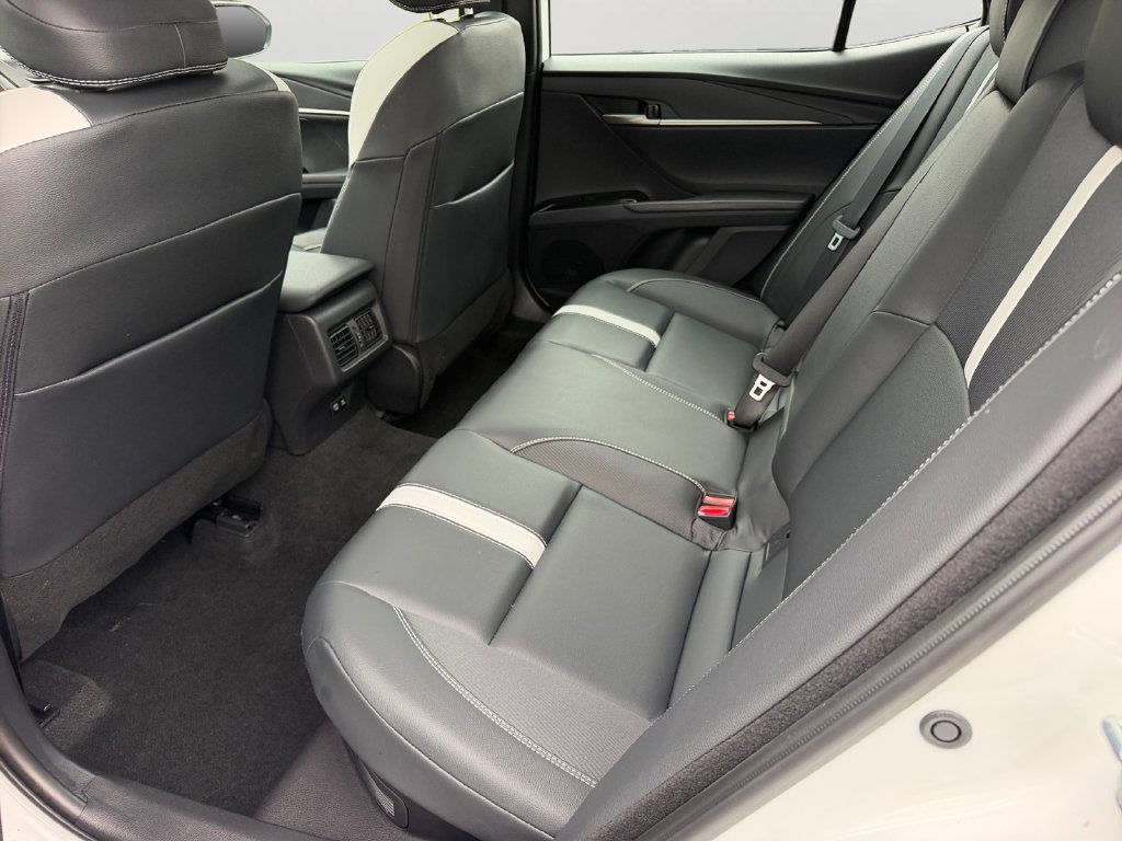 Used 2026 Toyota Camry SE w/ Convenience Package FWD image 12