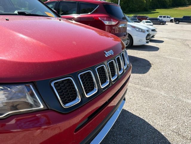 Used 2018 Jeep Compass Limited w/ Safe & Security Group AWD/4WD image 8