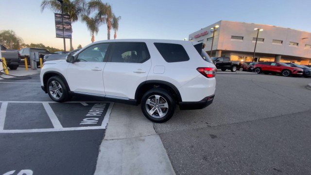 Used 2023 Honda Pilot EX-L image 6