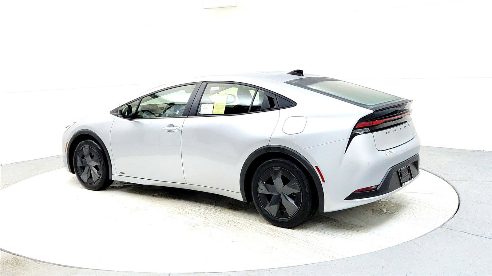 New 2026 Toyota Prius LE image 4