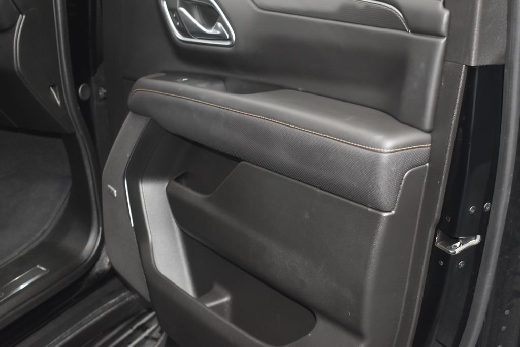 Used 2024 GMC Yukon AT4 w/ Technology Package AWD/4WD image 24