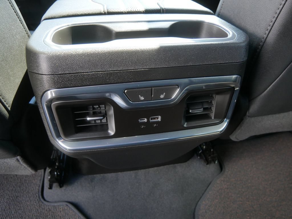 Used 2024 Chevrolet Silverado 3500 High Country w/ High Country Premium Package AWD/4WD image 26