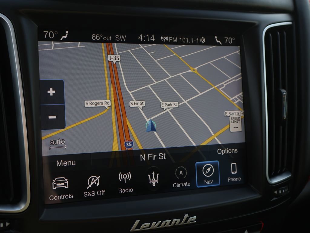 Used 2020 Maserati Levante GranLusso image 44