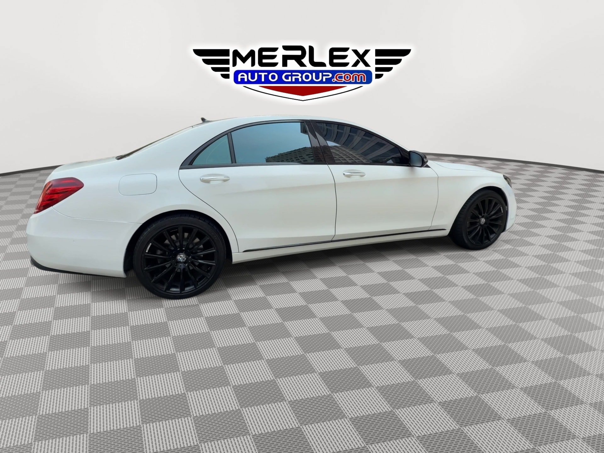Used 2016 Mercedes-Benz S 550 4MATIC Sedan w/ Premium Package image 8