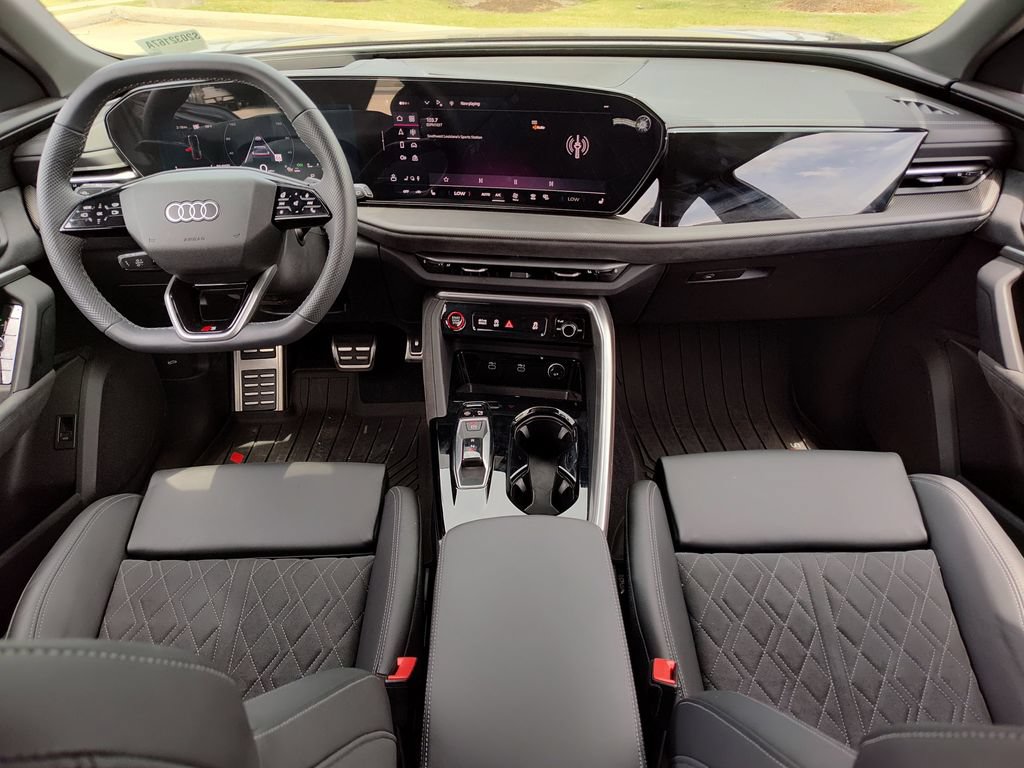New 2025 Audi SQ5 Premium Plus AWD/4WD image 10