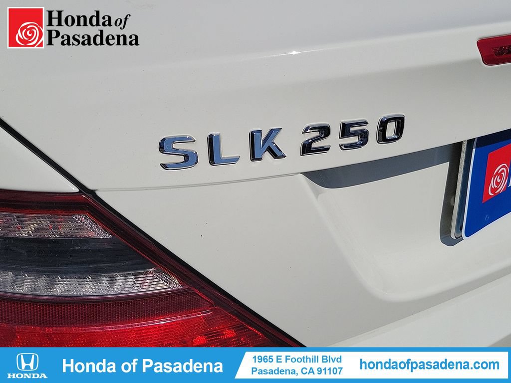Used 2013 Mercedes-Benz SLK 250 image 27