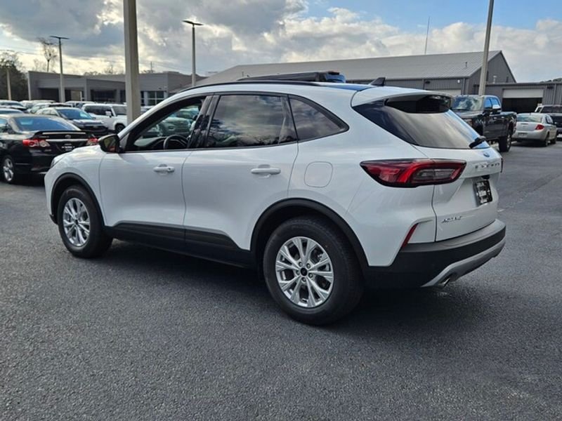 New 2026 Ford Escape Active w/ Tech Pack #1 FWD image 11