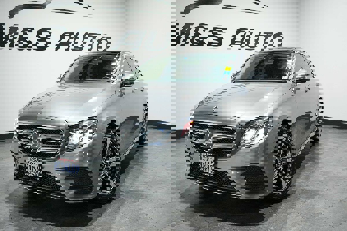 Used 2018 Mercedes-Benz E 300 image 2