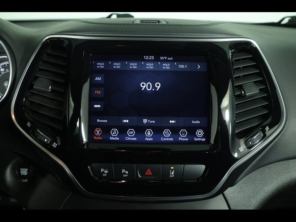 Used 2021 Jeep Cherokee Limited image 22