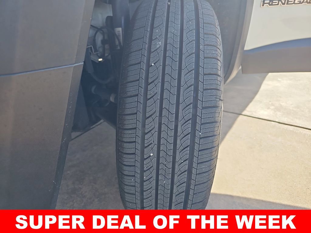 Used 2022 Jeep Renegade Sport image 34