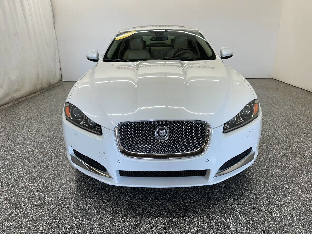 Used 2013 Jaguar XF 3.0 image 2