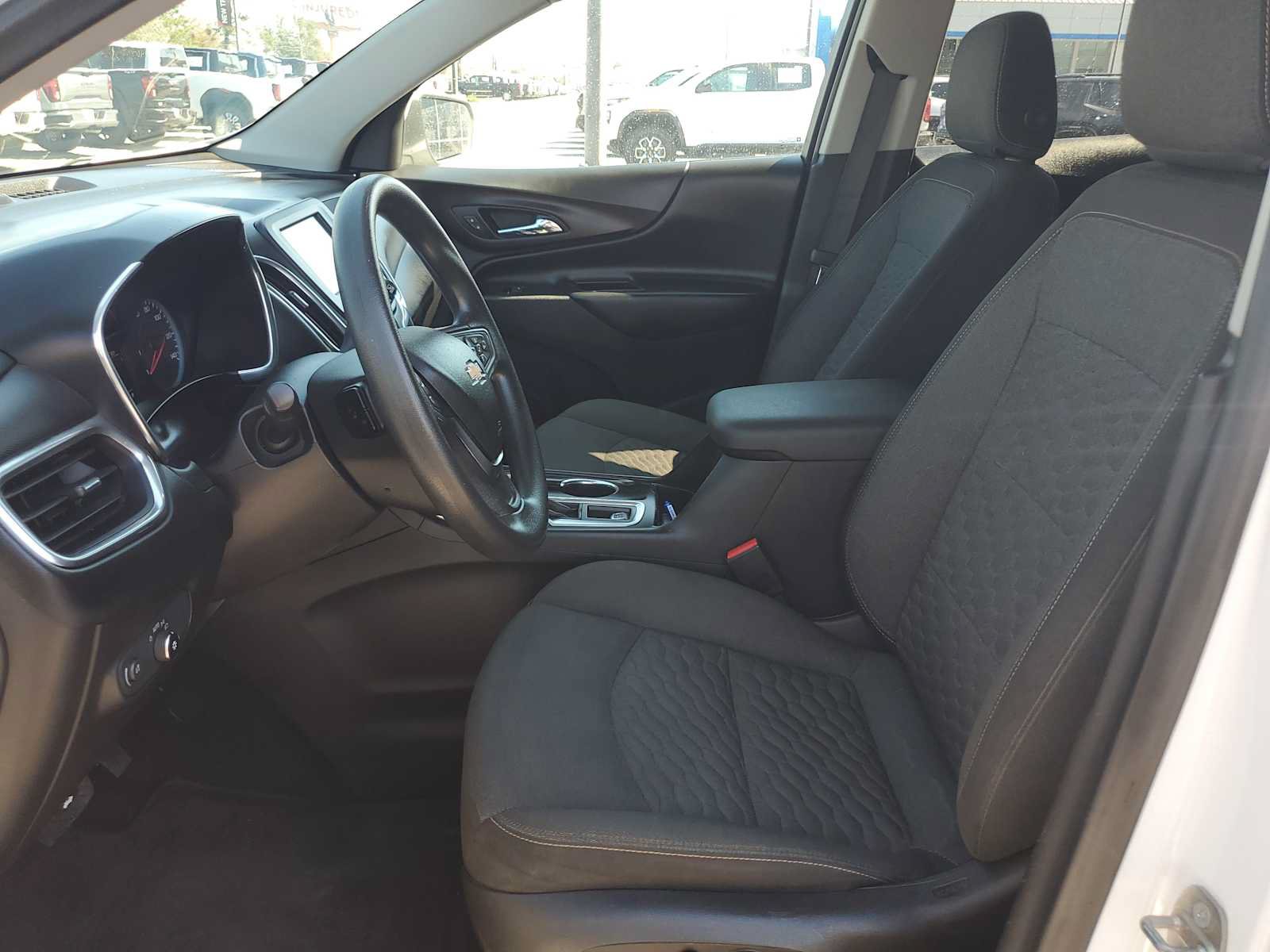 Used 2018 Chevrolet Equinox LT AWD/4WD image 19