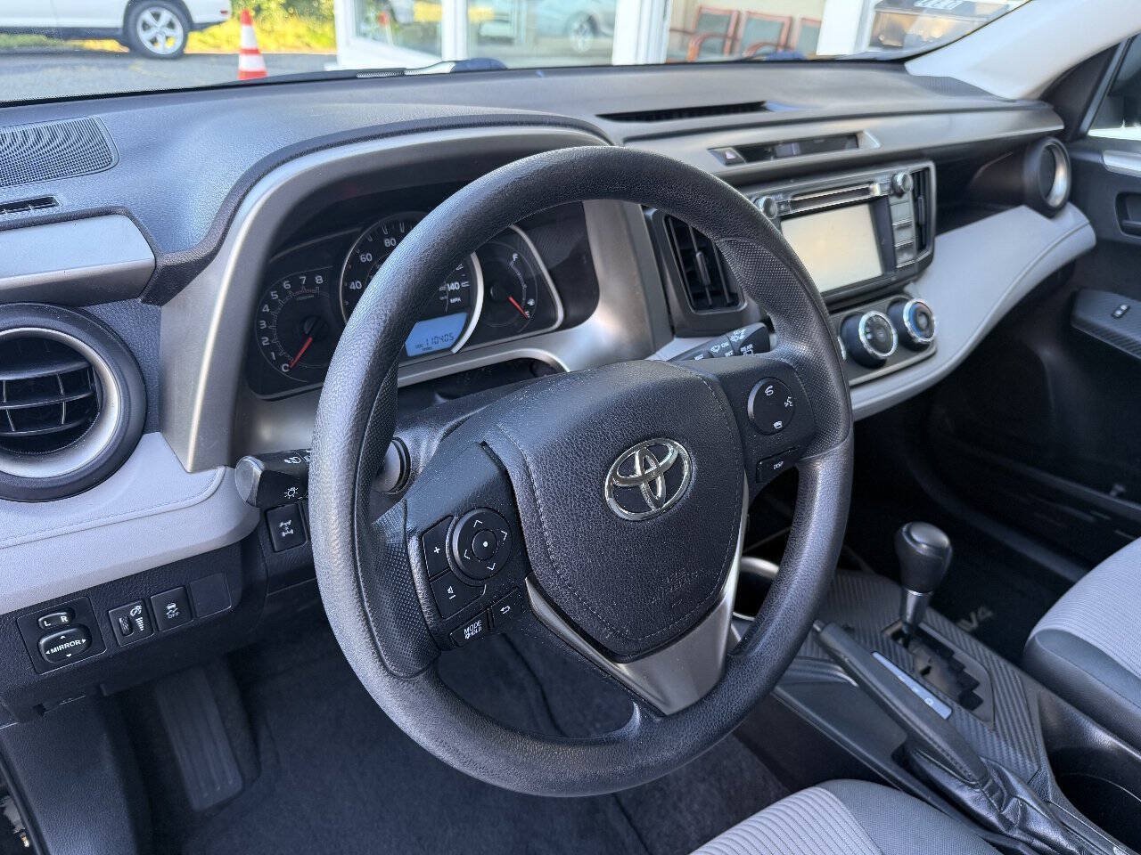 Used 2014 Toyota RAV4 LE AWD/4WD image 20