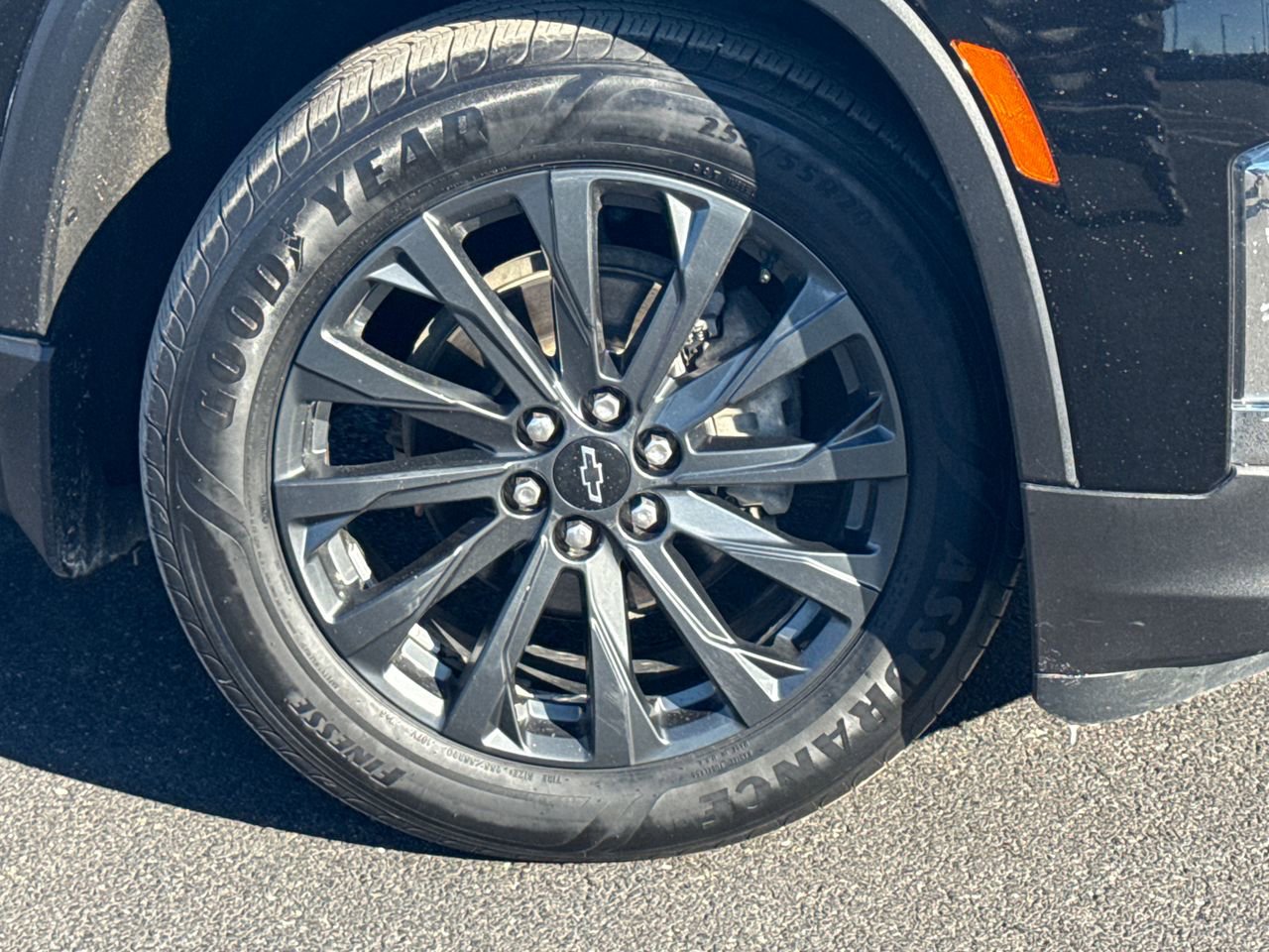 Used 2022 Chevrolet Traverse RS w/ LPO, Floor Liner Package image 9