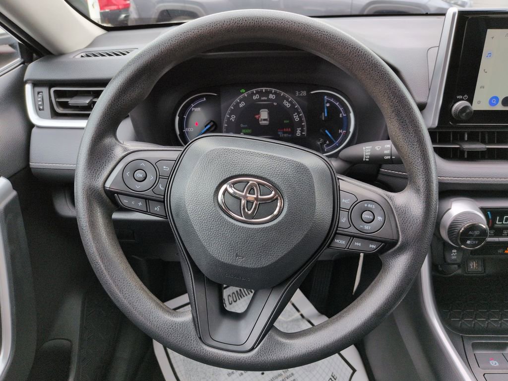 Used 2024 Toyota RAV4 LE AWD/4WD image 14