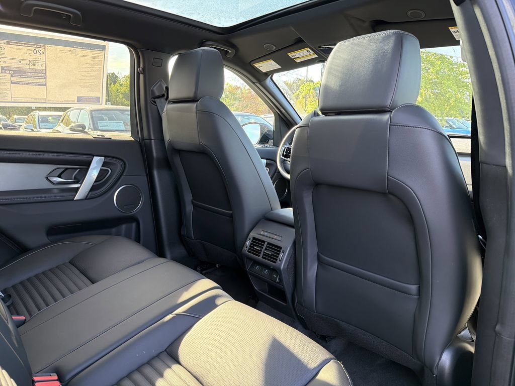 New 2026 Land Rover Discovery Sport Landmark AWD/4WD image 15