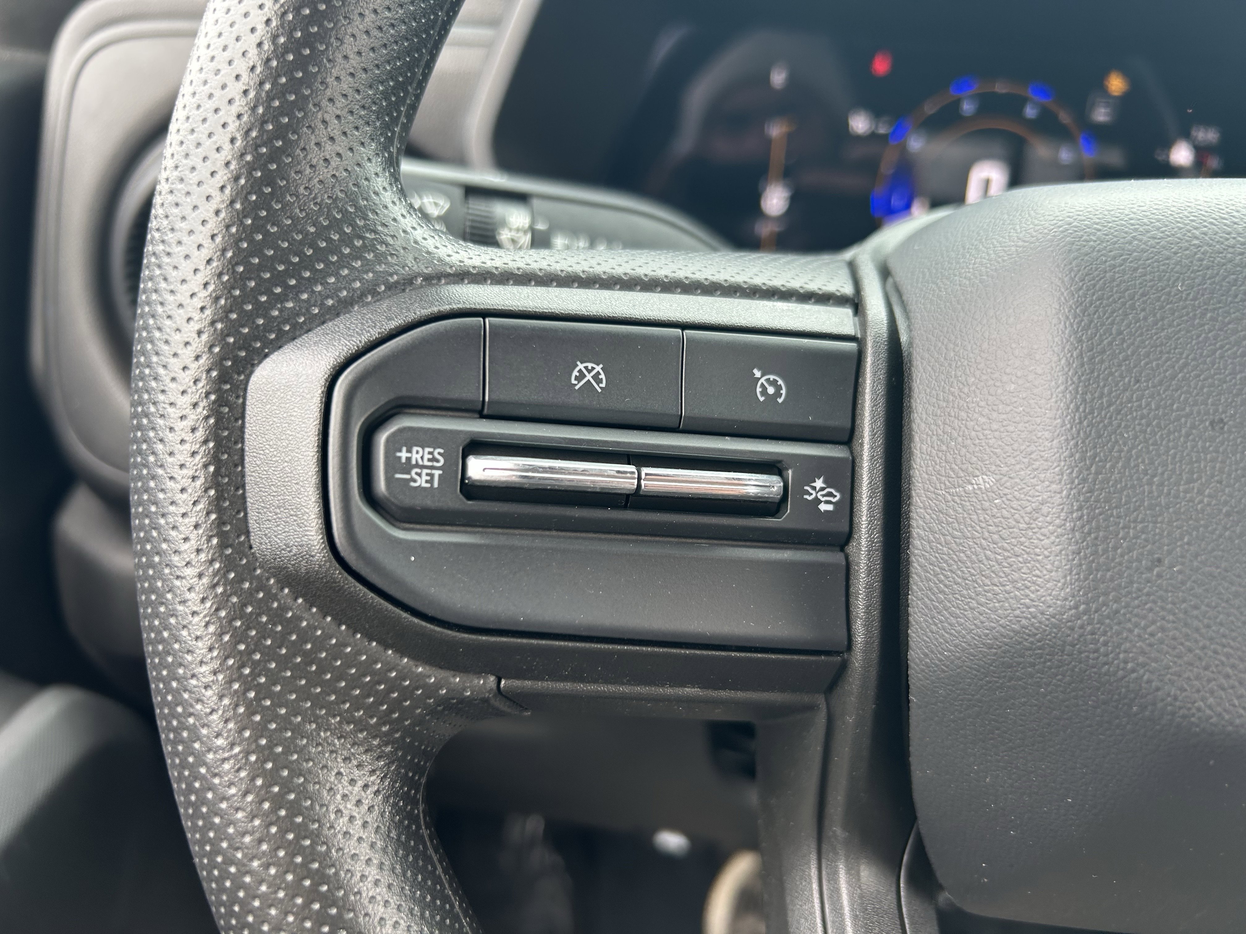 Used 2023 Chevrolet Colorado W/T image 20