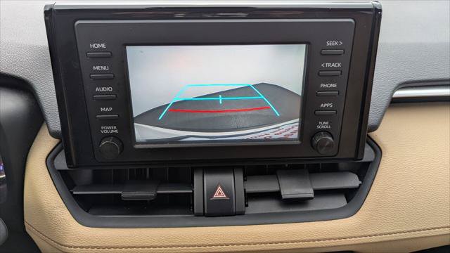 Used 2019 Toyota RAV4 LE FWD image 30