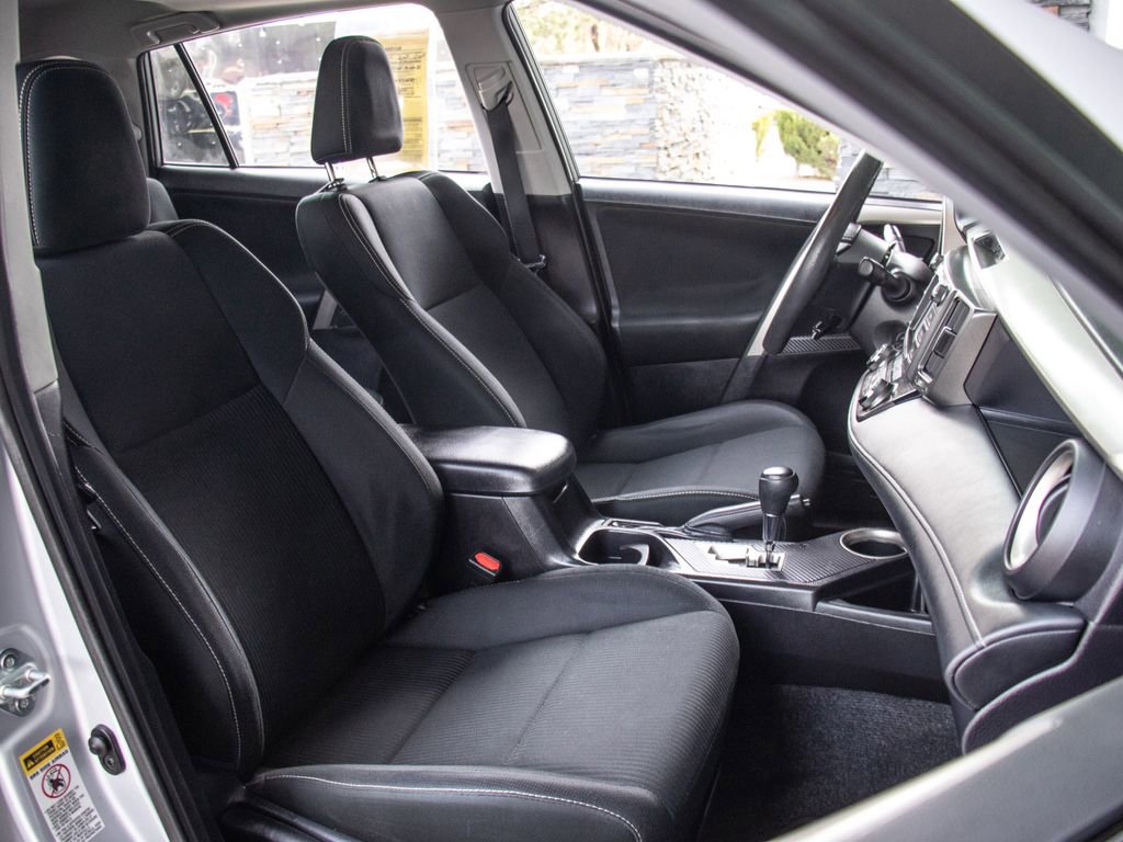 Used 2014 Toyota RAV4 XLE AWD/4WD image 19