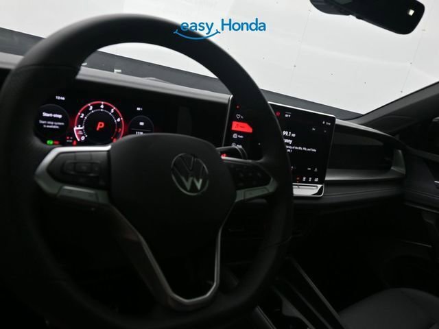 Used 2026 Volkswagen Tiguan SE R-Line image 10