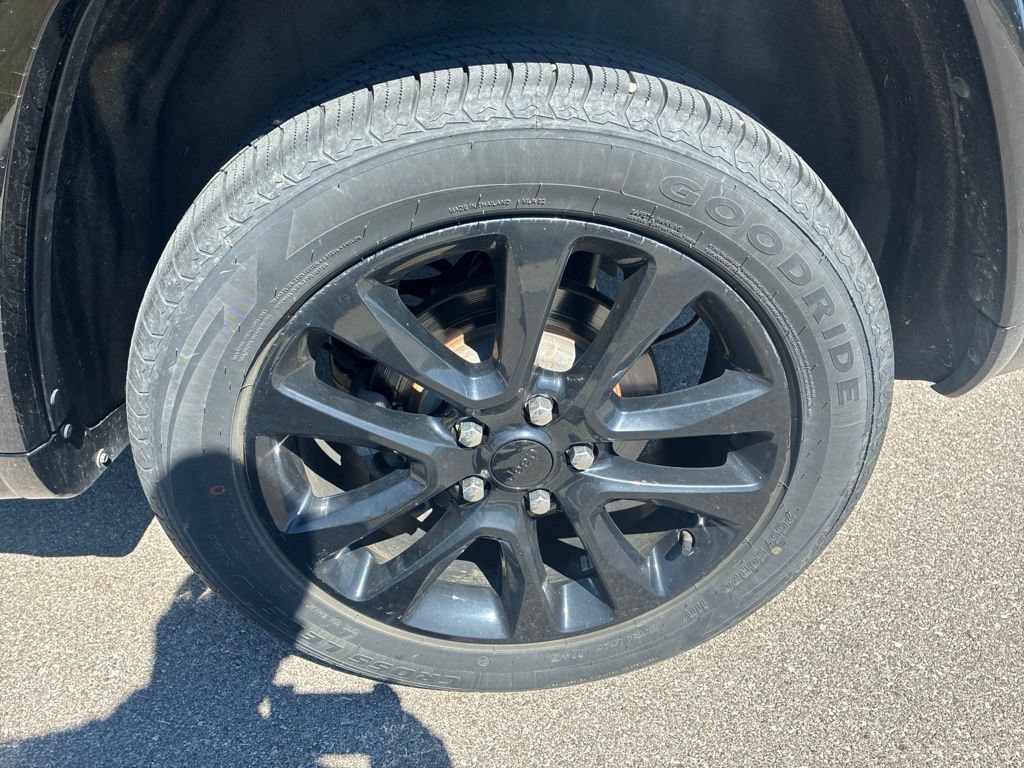 Used 2020 Jeep Grand Cherokee Altitude AWD/4WD image 21