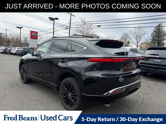 Used 2023 Toyota Venza Nightshade image 6