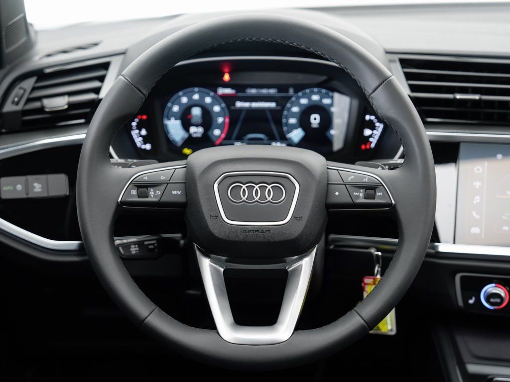 Used 2025 Audi Q3 2.0T Premium w/ Black Optic Sport Package AWD/4WD image 11