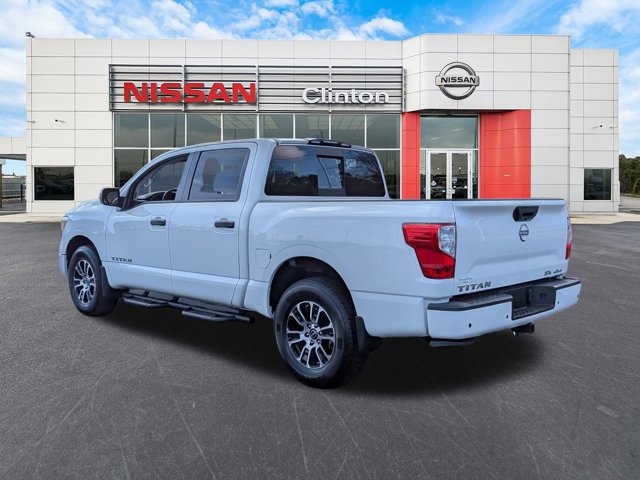 Certified 2024 Nissan Titan SV w/ Accessory Utility Package AWD/4WD image 5