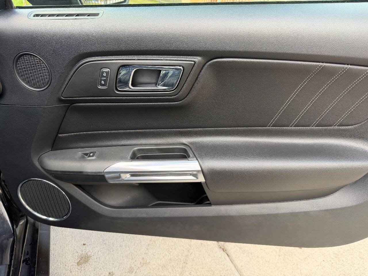 Used 2015 Ford Mustang Premium w/ Ecoboost Performance Package image 21