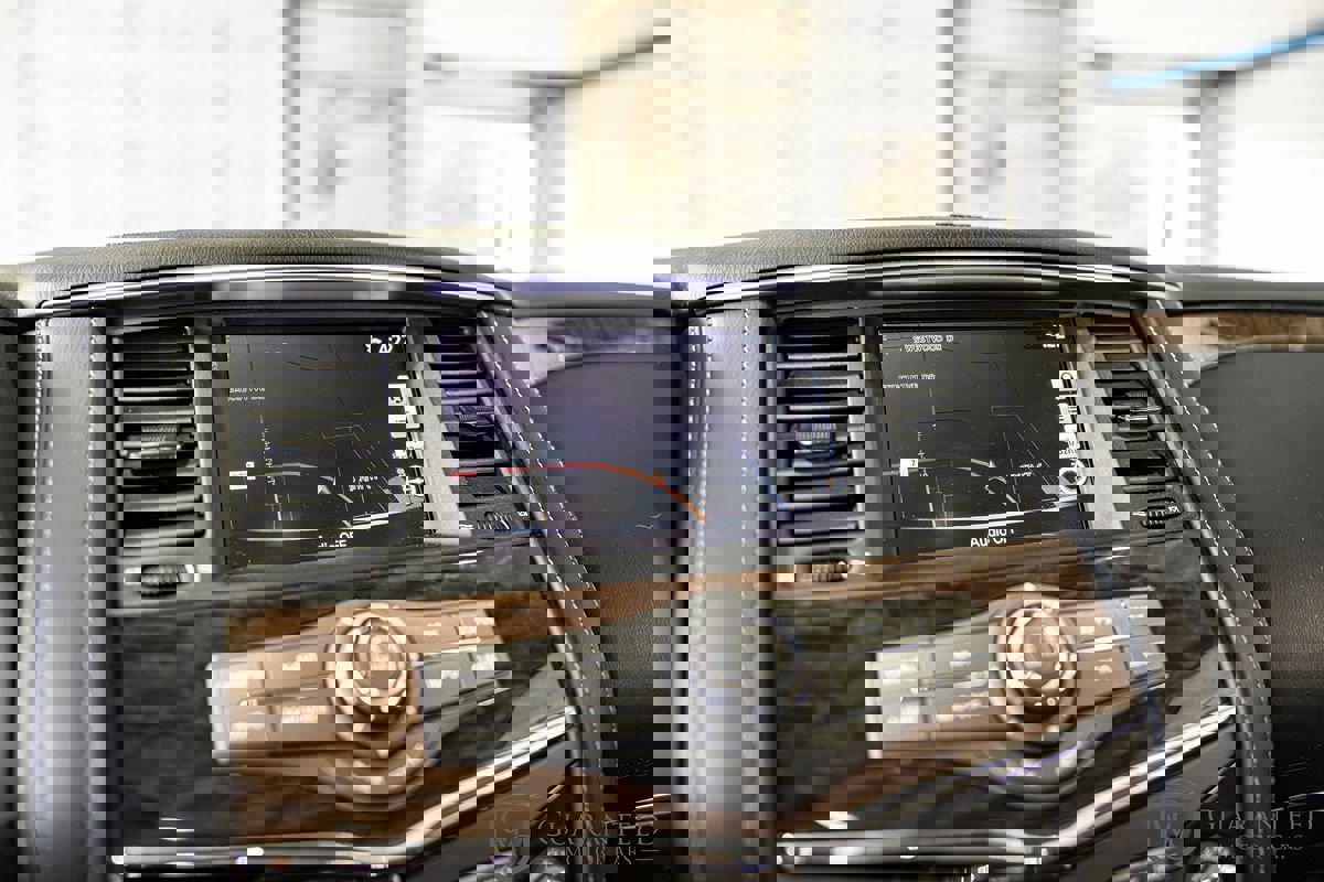 Used 2019 Nissan Armada Platinum image 31