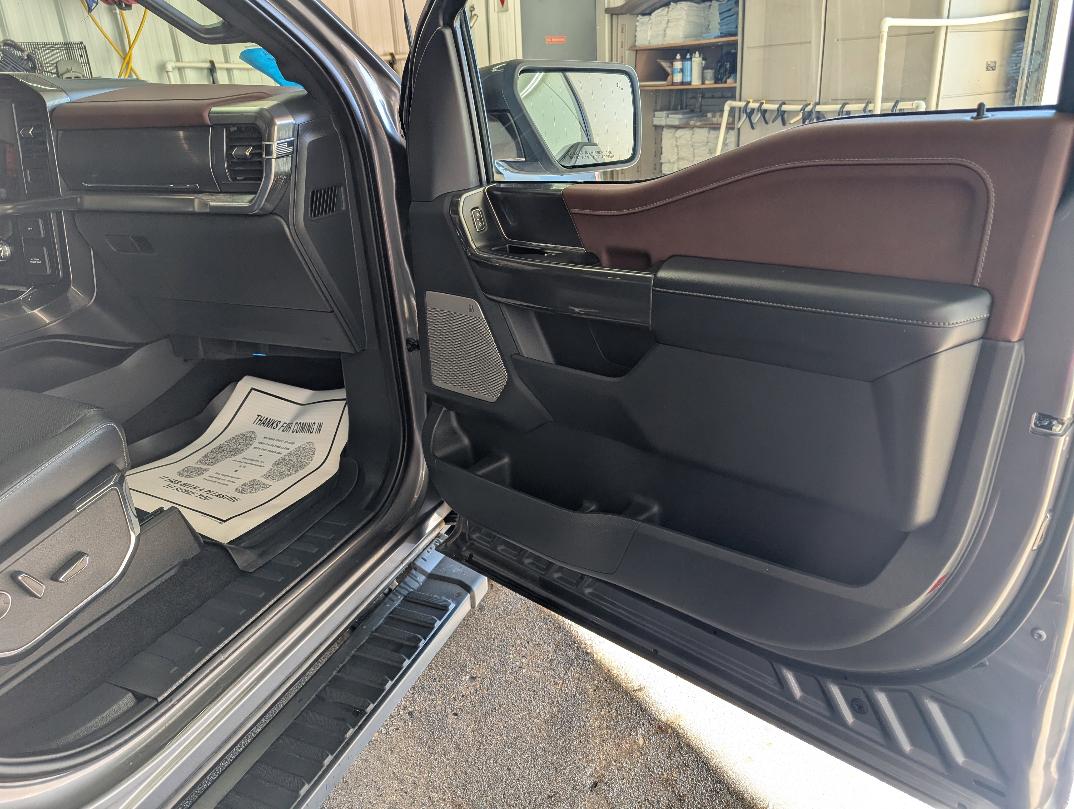 Used 2022 Ford F150 Lariat w/ Equipment Group 502A High image 5