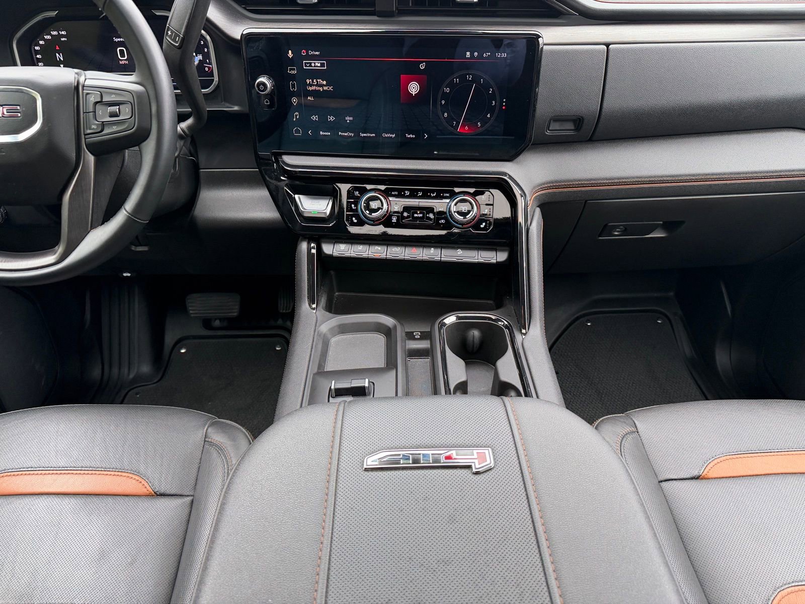 Used 2024 GMC Sierra 2500 AT4 w/ AT4 Premium Plus Package image 19