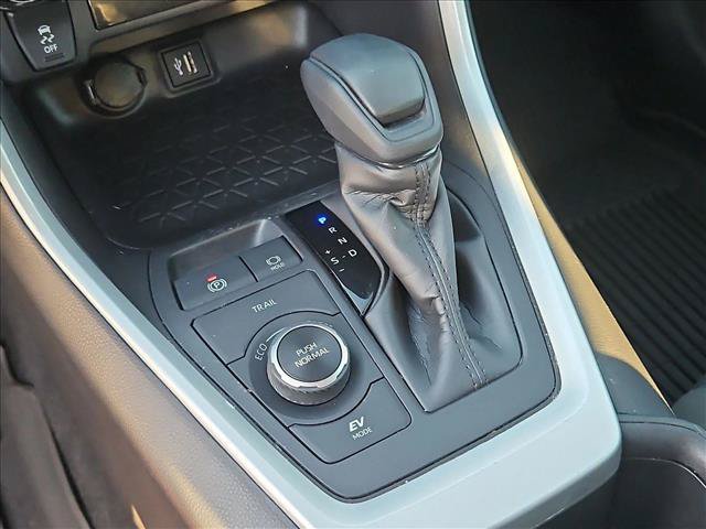 Certified 2024 Toyota RAV4 LE AWD/4WD image 17